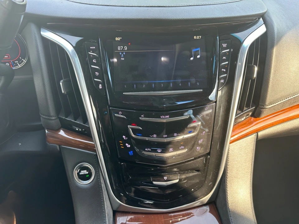 2019 Cadillac Escalade 4th Gen - Image 9 of 11