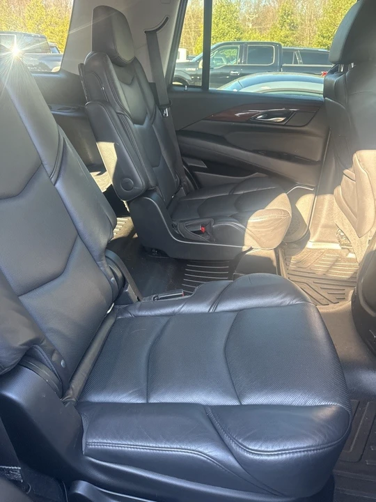 2019 Cadillac Escalade 4th Gen - Image 8 of 12