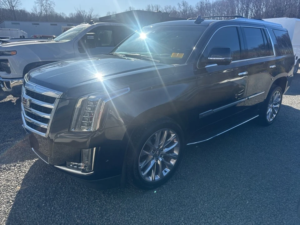 2019 Cadillac Escalade 4th Gen - Image 3 of 12