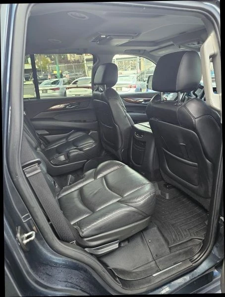 2019 Cadillac Escalade 4th Gen - Image 8 of 12