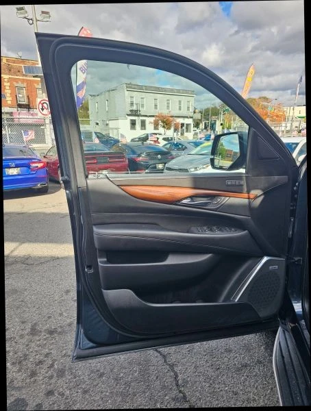 2019 Cadillac Escalade 4th Gen - Image 10 of 12