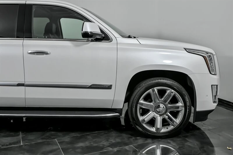 2019 Cadillac Escalade 4th Gen - Image 12 of 21