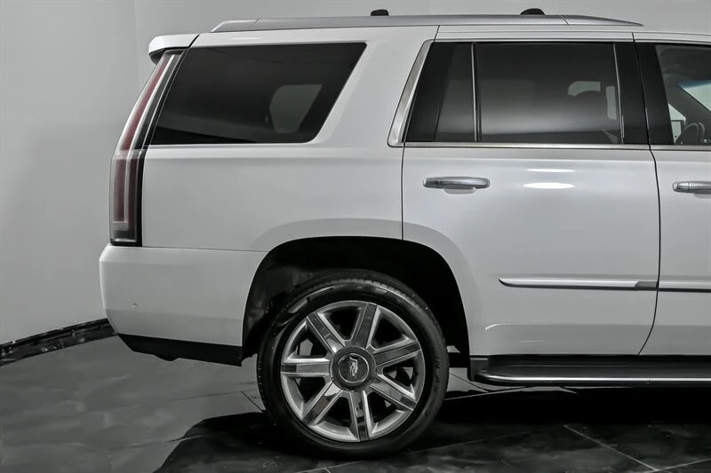 2019 Cadillac Escalade 4th Gen - Image 11 of 21