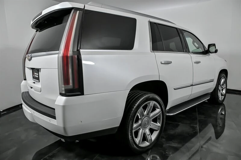 2019 Cadillac Escalade 4th Gen - Image 10 of 21
