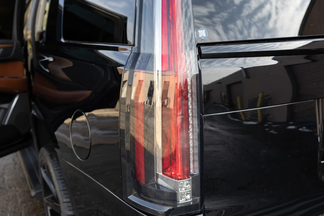 2019 Cadillac Escalade 4th Gen - Image 20 of 31