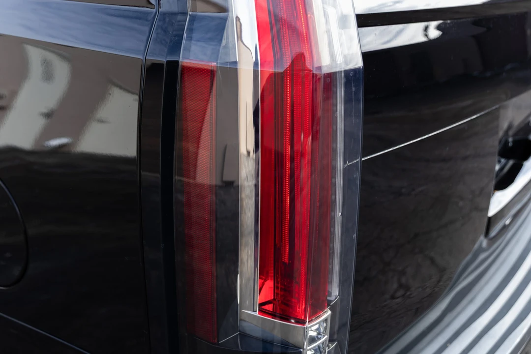 2019 Cadillac Escalade 4th Gen - Image 22 of 31