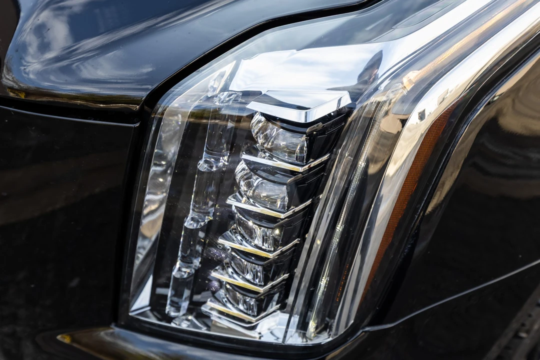 2019 Cadillac Escalade 4th Gen - Image 12 of 31
