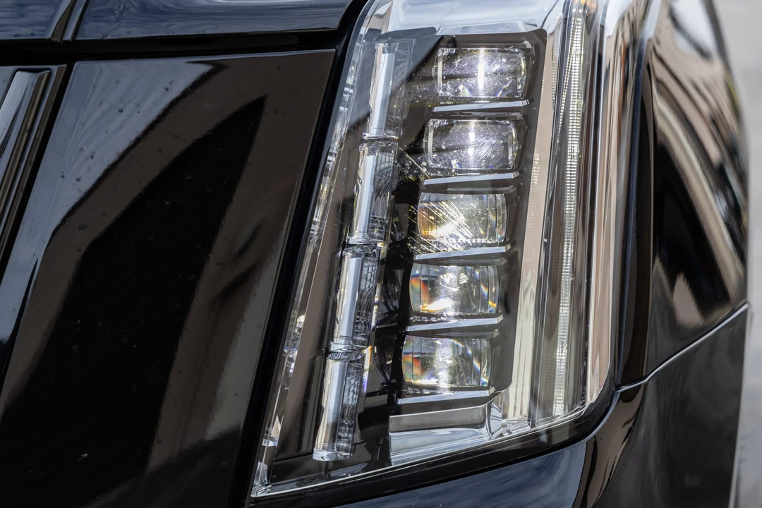 2019 Cadillac Escalade 4th Gen - Image 15 of 31
