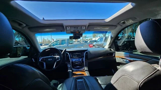2019 Cadillac Escalade 4th Gen - Image 17 of 21