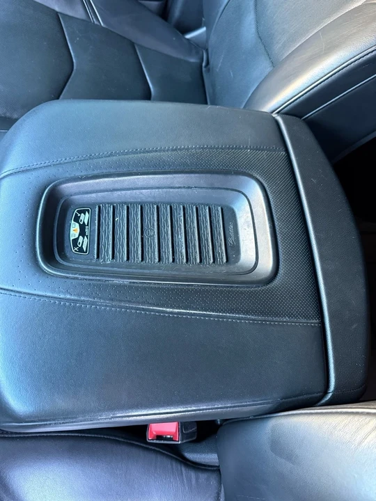 2019 Cadillac Escalade 4th Gen - Image 19 of 21