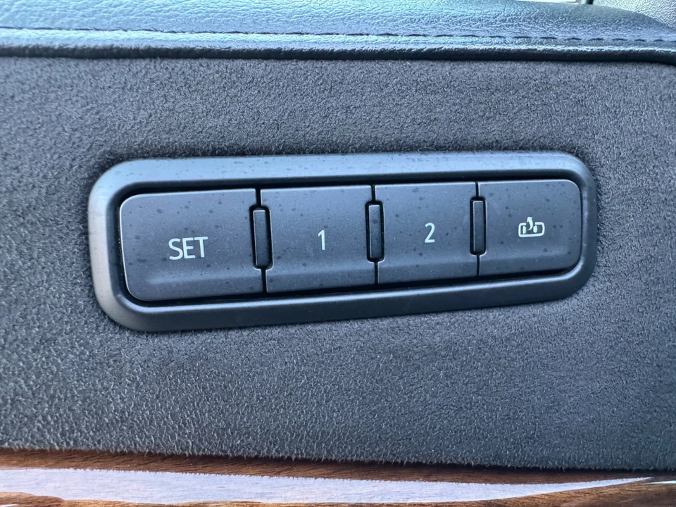 2019 Cadillac Escalade 4th Gen - Image 20 of 21