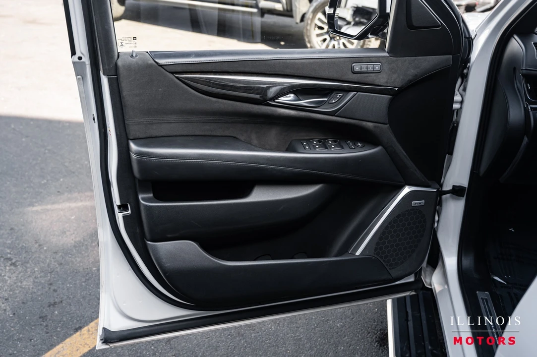 2019 Cadillac Escalade 4th Gen - Image 15 of 21