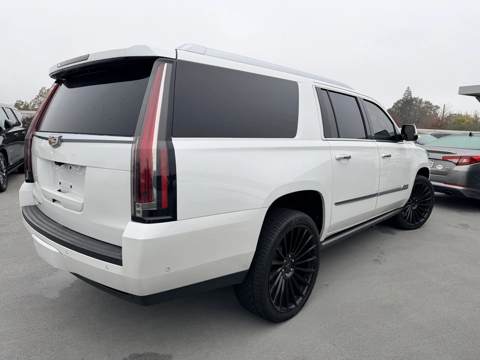 2019 Cadillac Escalade 4th Gen - Image 4 of 5