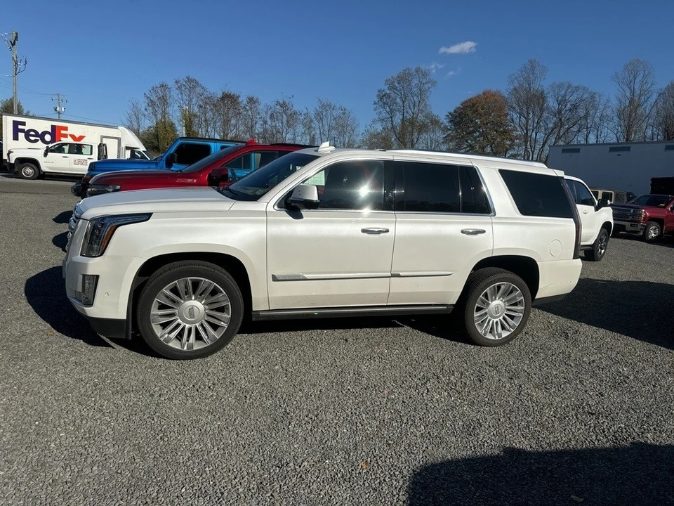2019 Cadillac Escalade 4th Gen - Image 4 of 12