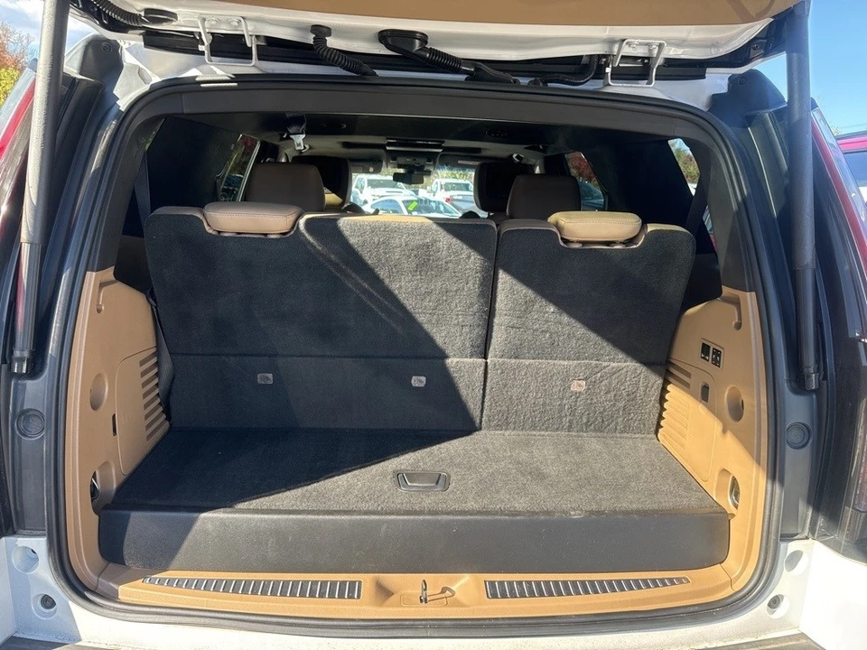 2019 Cadillac Escalade 4th Gen - Image 8 of 12