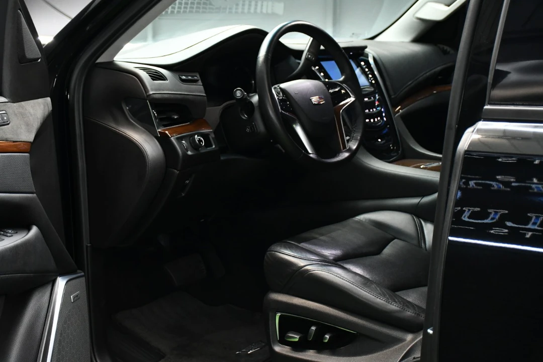 2019 Cadillac Escalade 4th Gen - Image 20 of 21