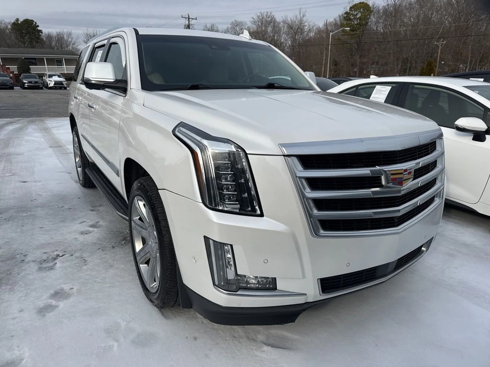 2019 Cadillac Escalade 4th Gen - Image 2 of 5