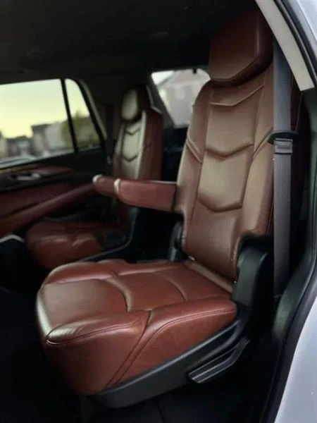 2019 Cadillac Escalade 4th Gen - Image 11 of 12