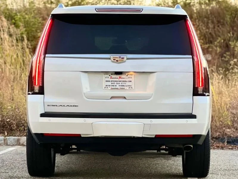 2019 Cadillac Escalade 4th Gen - Image 7 of 12