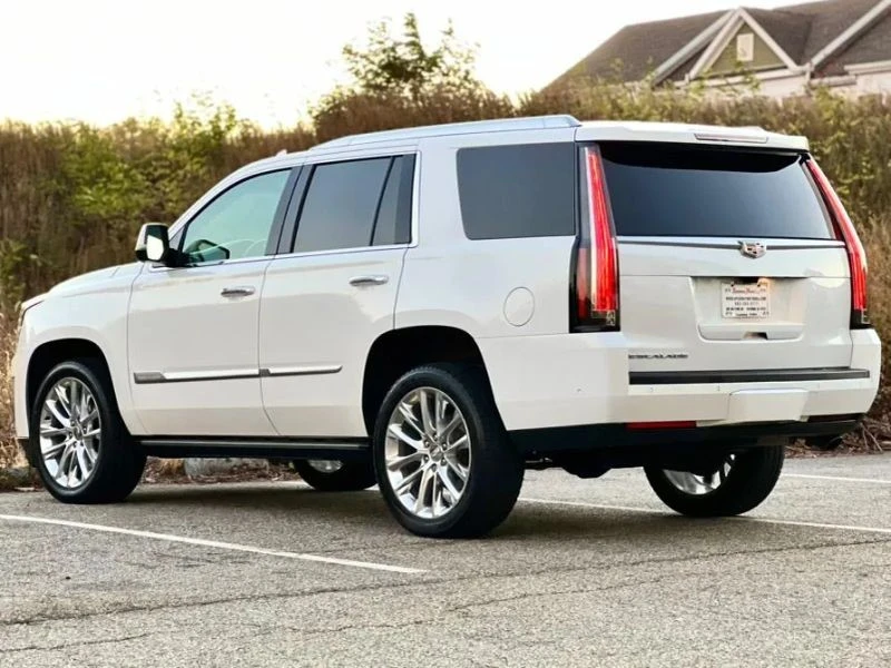 2019 Cadillac Escalade 4th Gen - Image 6 of 12