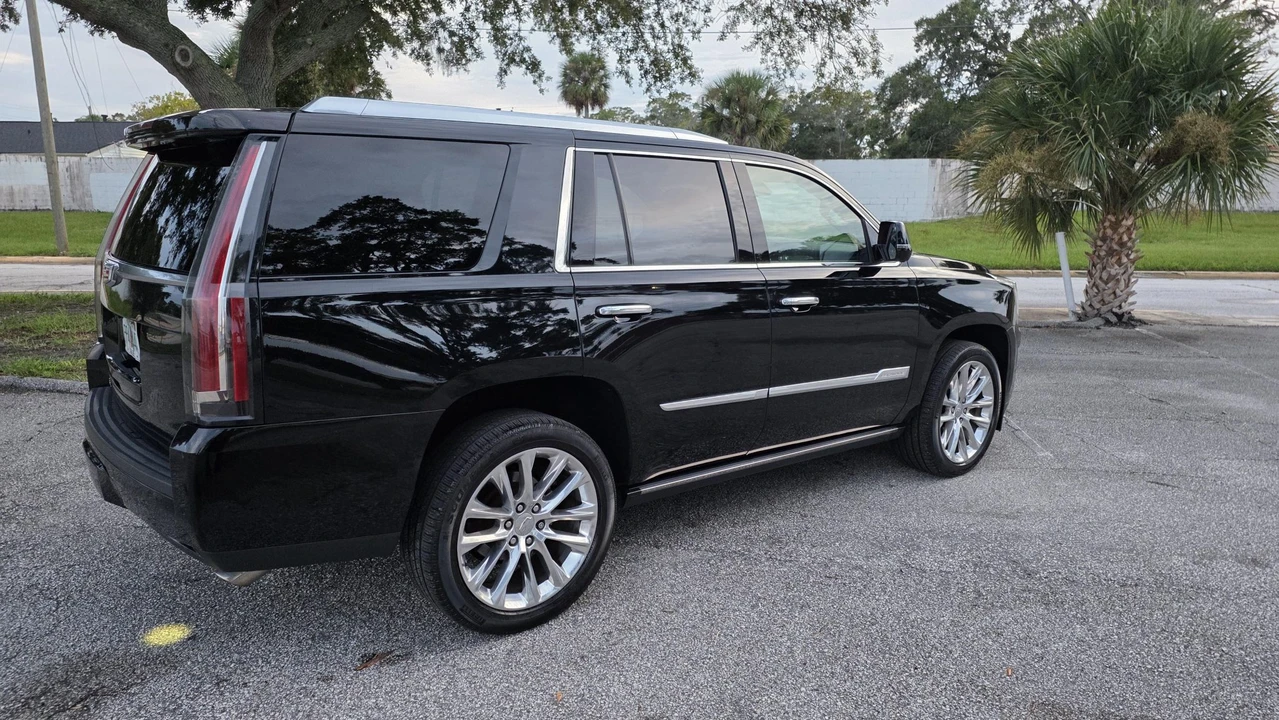 2019 Cadillac Escalade 4th Gen - Image 17 of 31
