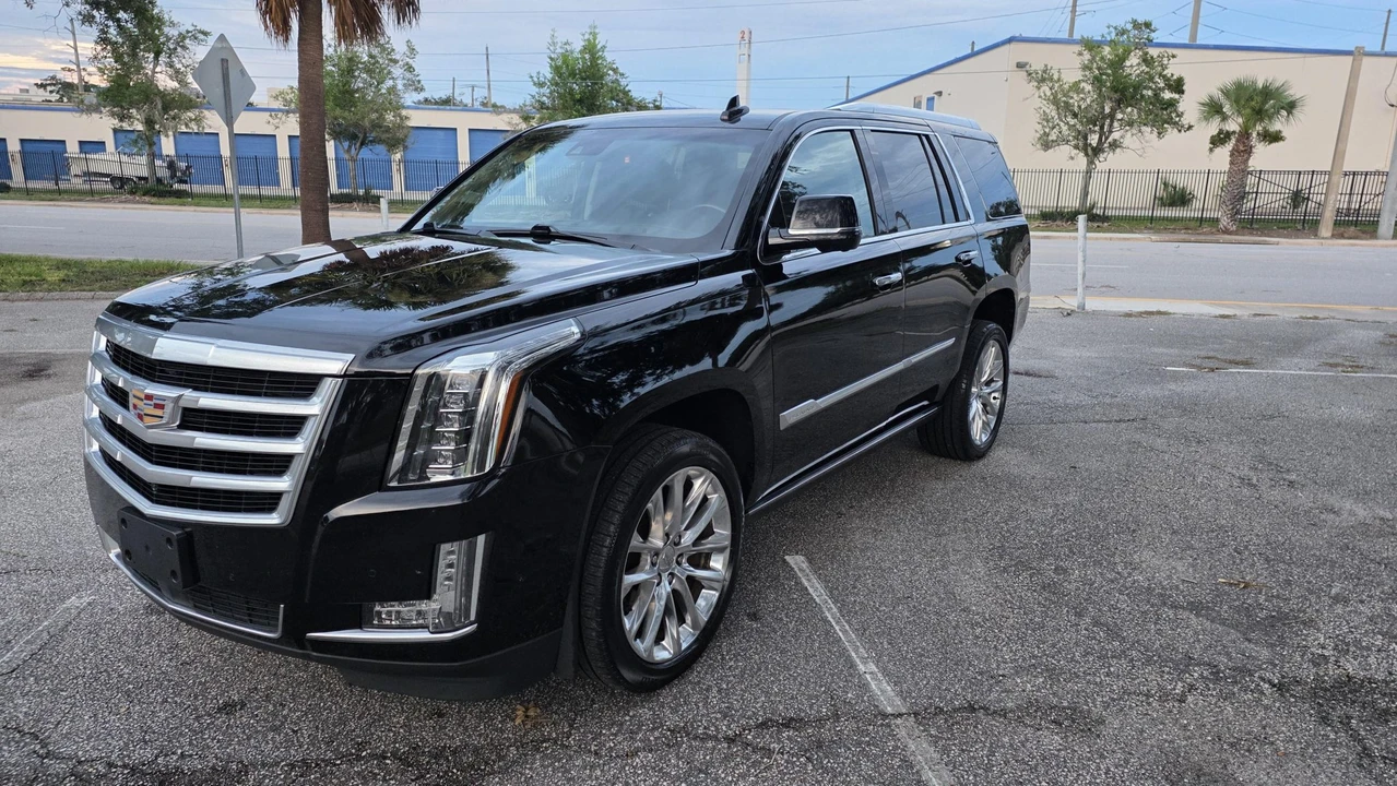 2019 Cadillac Escalade 4th Gen - Image 3 of 31