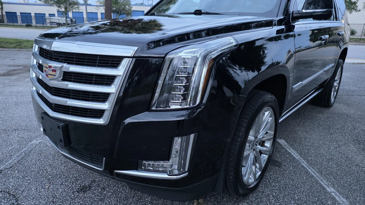 2019 Cadillac Escalade 4th Gen - Image 27 of 31
