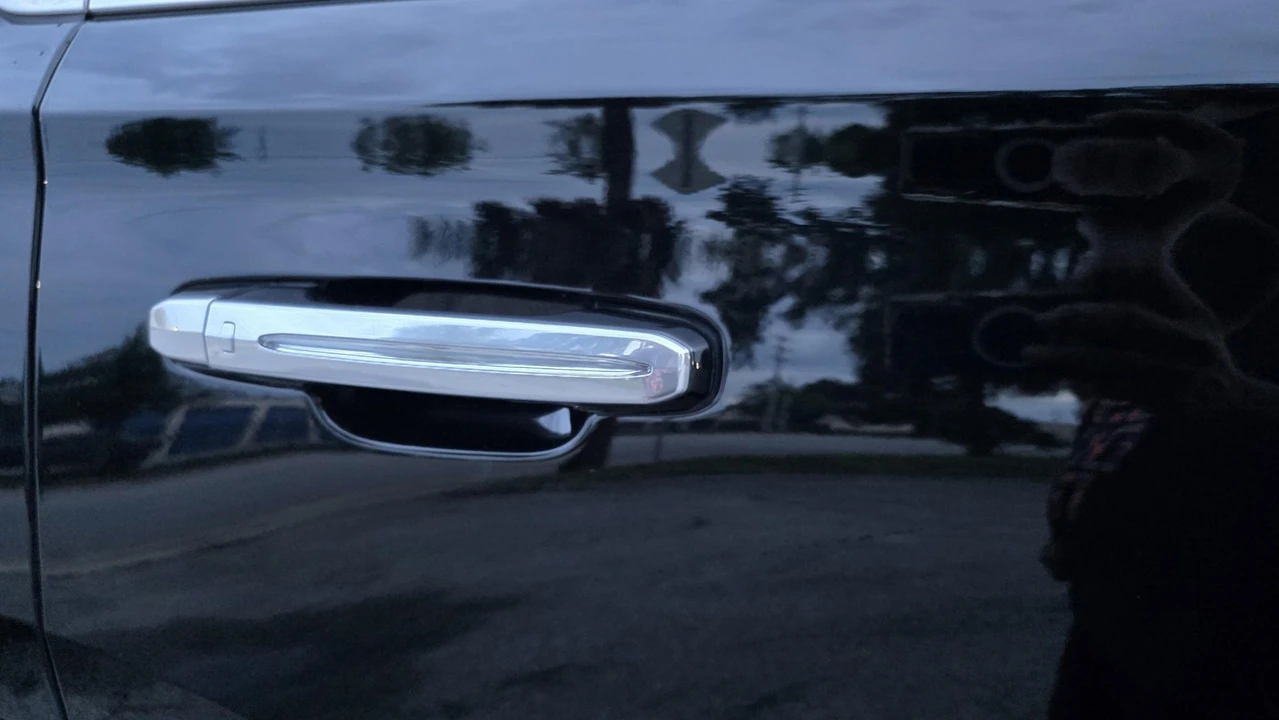 2019 Cadillac Escalade 4th Gen - Image 29 of 31