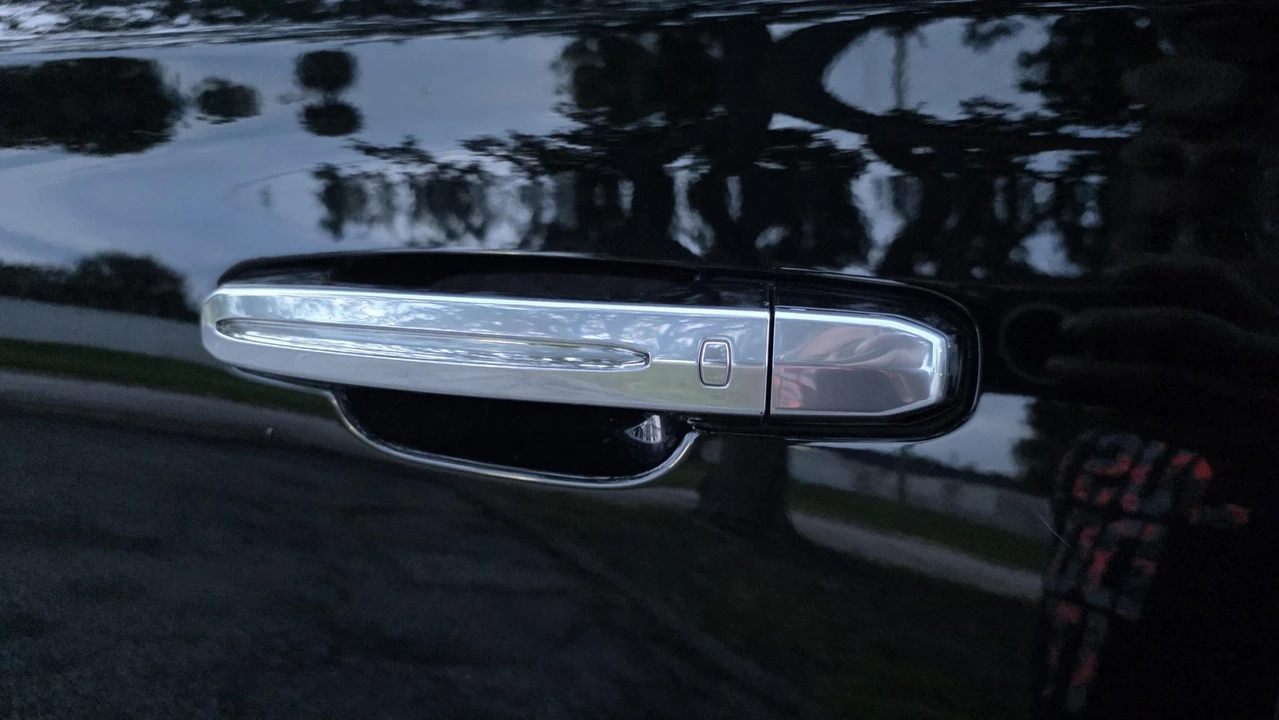 2019 Cadillac Escalade 4th Gen - Image 28 of 31