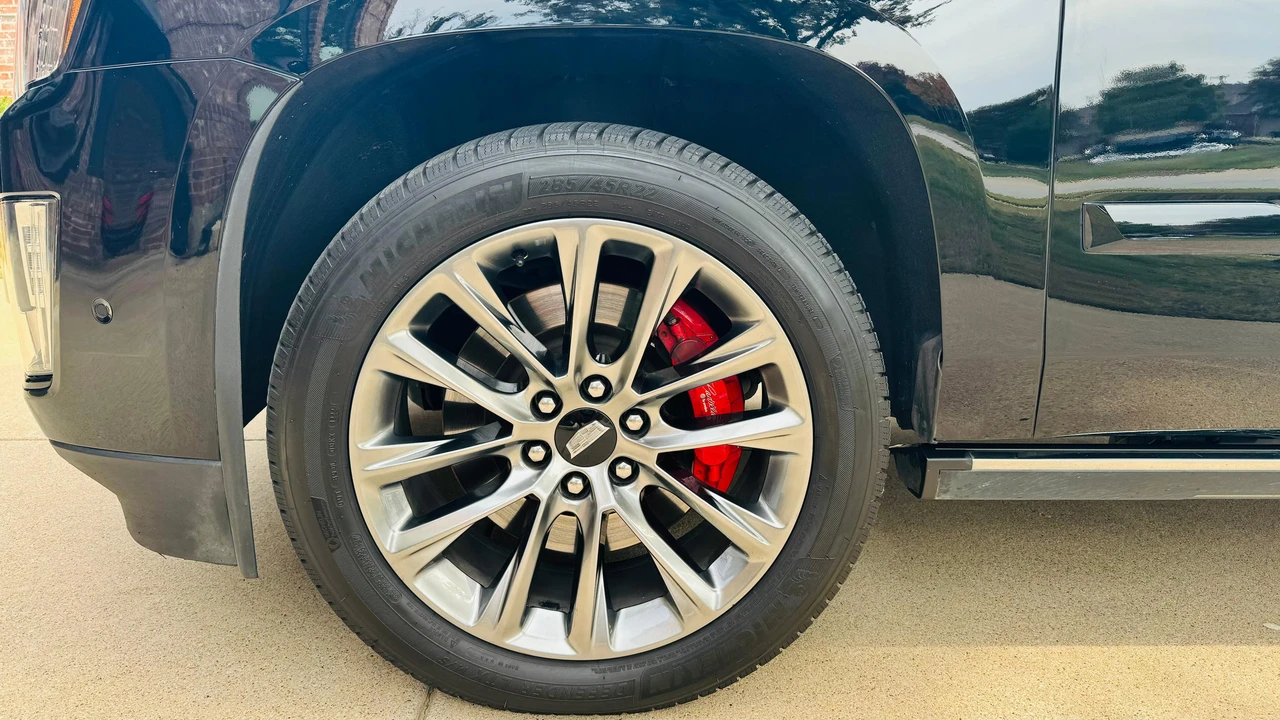 2019 Cadillac Escalade 4th Gen - Image 30 of 31