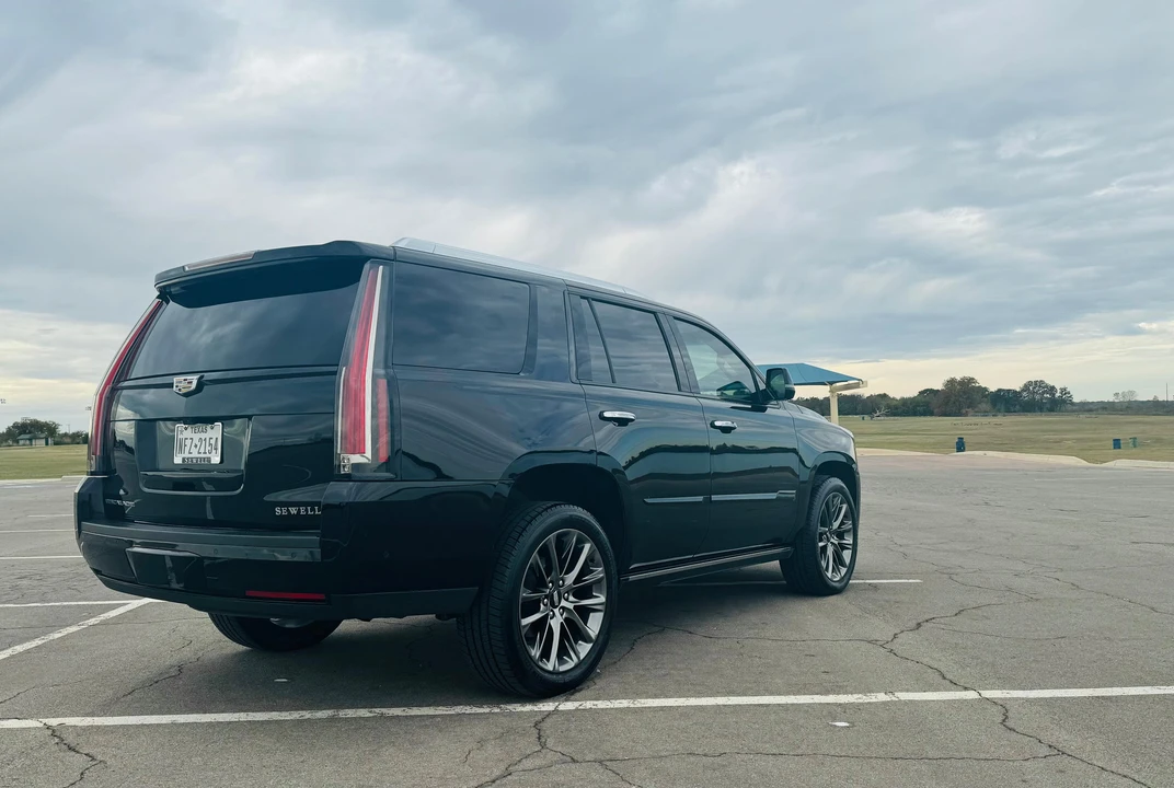 2019 Cadillac Escalade 4th Gen - Image 14 of 31