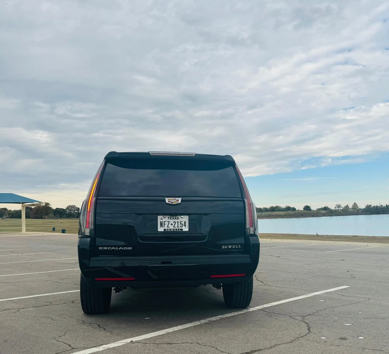 2019 Cadillac Escalade 4th Gen - Image 11 of 31