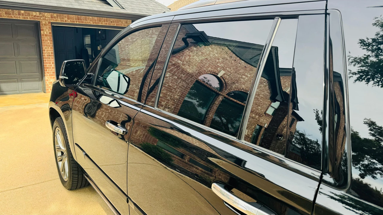 2019 Cadillac Escalade 4th Gen - Image 25 of 31