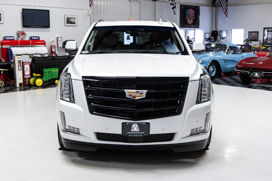2019 Cadillac Escalade 4th Gen - Image 2 of 31