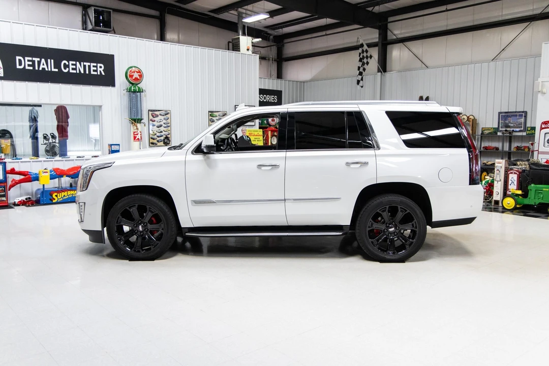 2019 Cadillac Escalade 4th Gen - Image 11 of 31