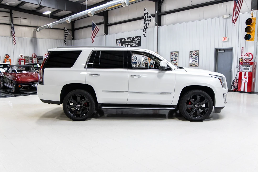 2019 Cadillac Escalade 4th Gen - Image 12 of 31