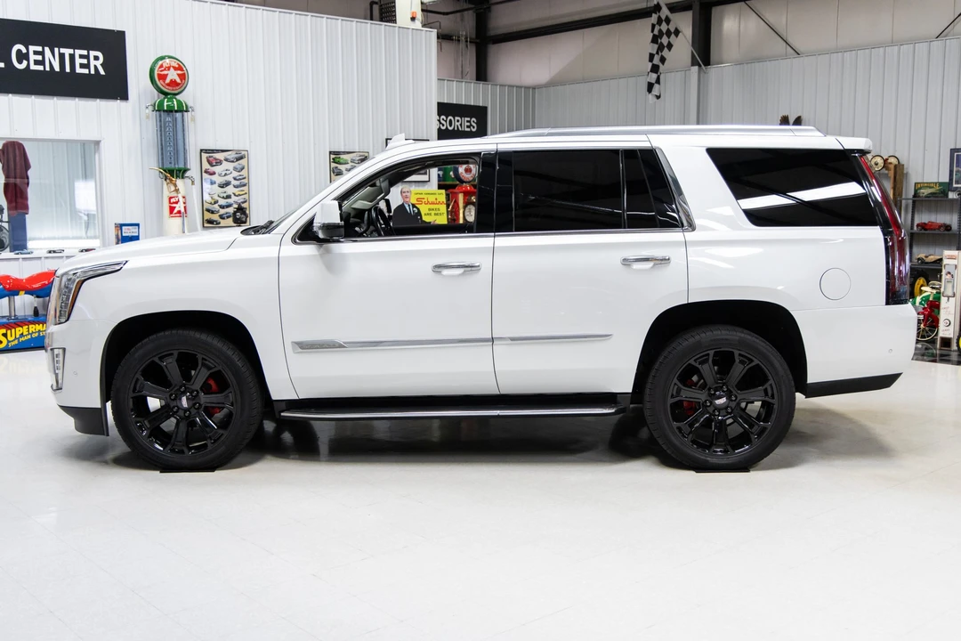2019 Cadillac Escalade 4th Gen - Image 13 of 31