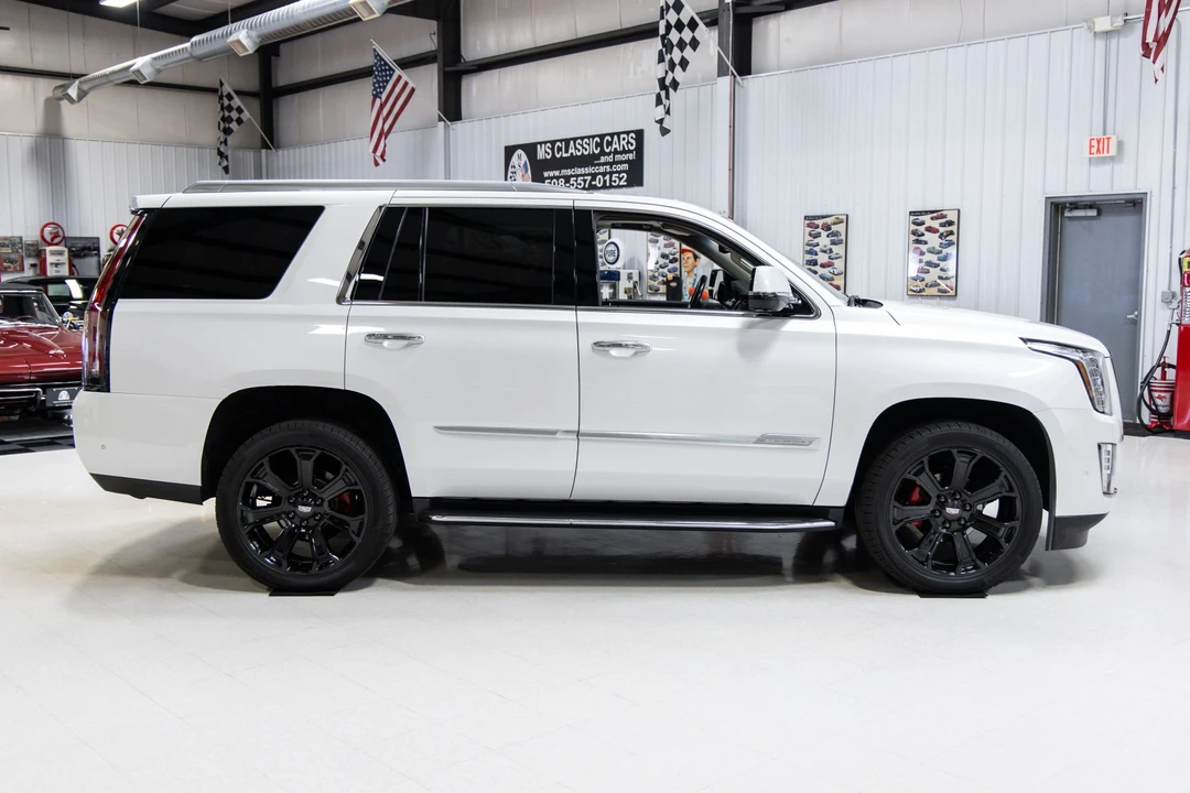 2019 Cadillac Escalade 4th Gen - Image 14 of 31