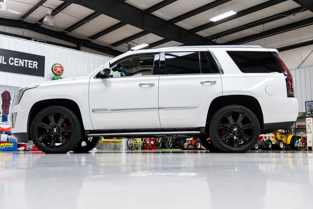 2019 Cadillac Escalade 4th Gen - Image 17 of 31