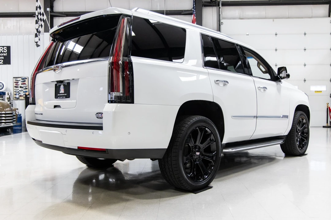 2019 Cadillac Escalade 4th Gen - Image 24 of 31