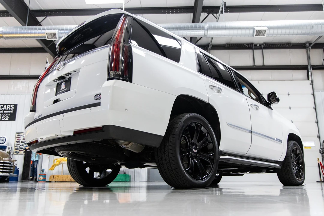 2019 Cadillac Escalade 4th Gen - Image 26 of 31