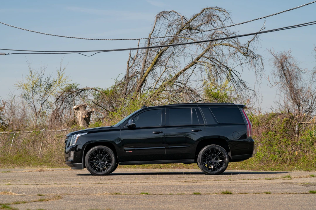 2019 Cadillac Escalade 4th Gen - Image 3 of 31