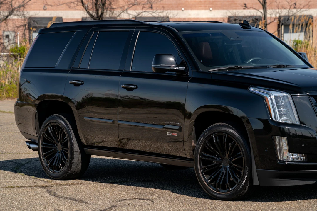 2019 Cadillac Escalade 4th Gen - Image 28 of 31