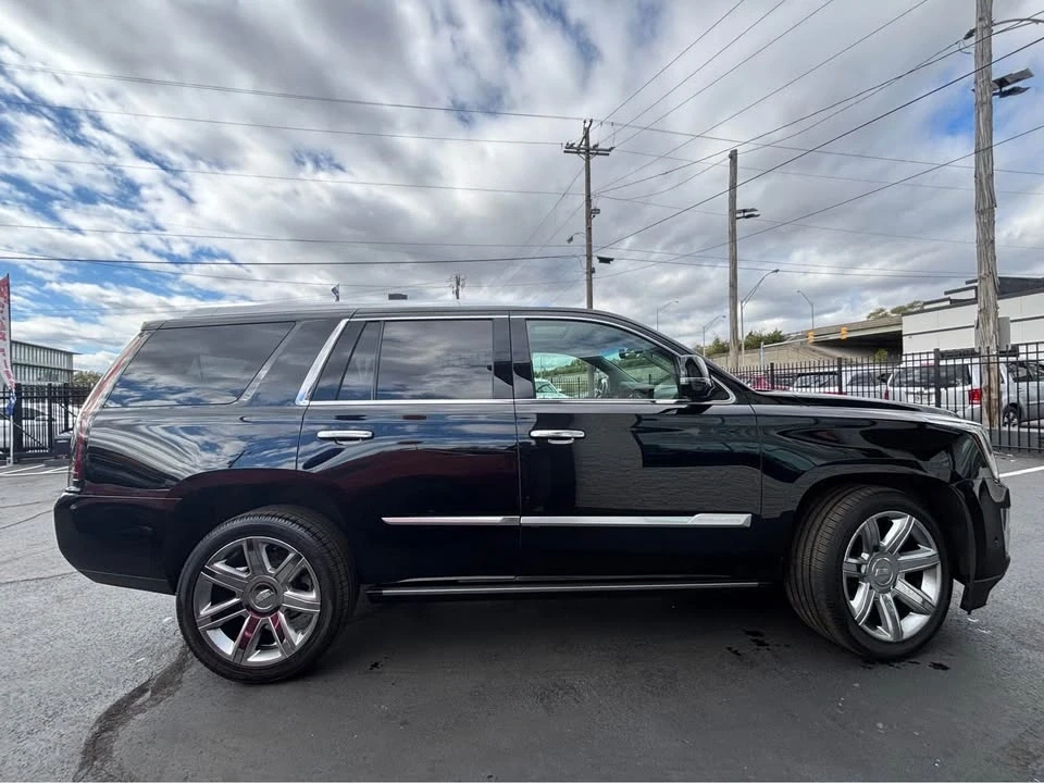 2019 Cadillac Escalade 4th Gen - Image 3 of 10