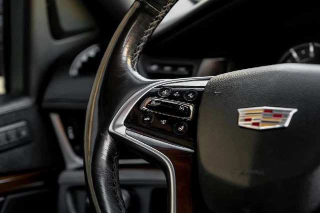 2019 Cadillac Escalade 4th Gen - Image 18 of 21