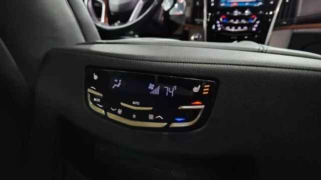 2019 Cadillac Escalade 4th Gen - Image 17 of 21
