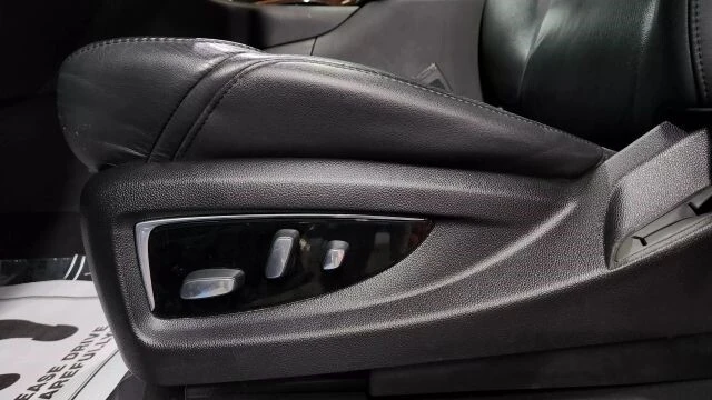 2019 Cadillac Escalade 4th Gen - Image 11 of 21