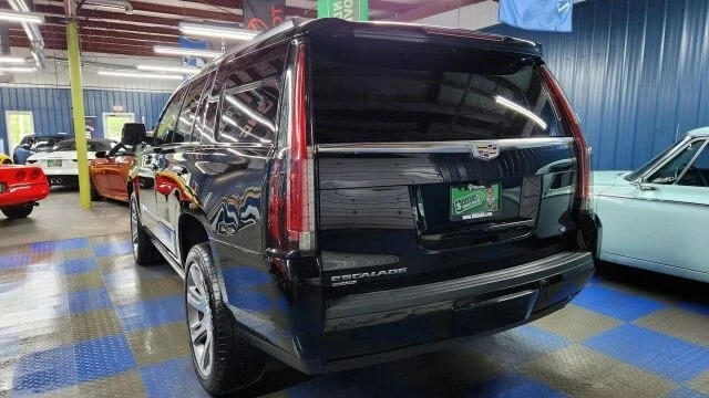 2019 Cadillac Escalade 4th Gen - Image 4 of 21