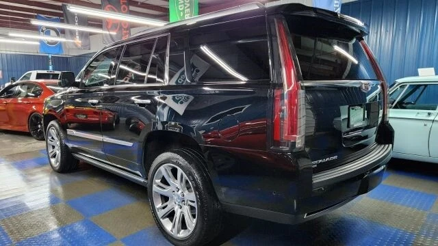 2019 Cadillac Escalade 4th Gen - Image 5 of 21