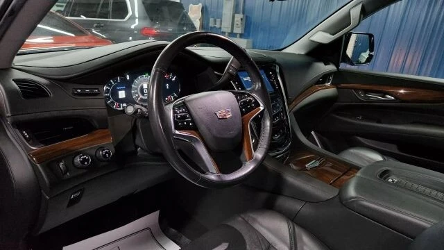 2019 Cadillac Escalade 4th Gen - Image 9 of 21
